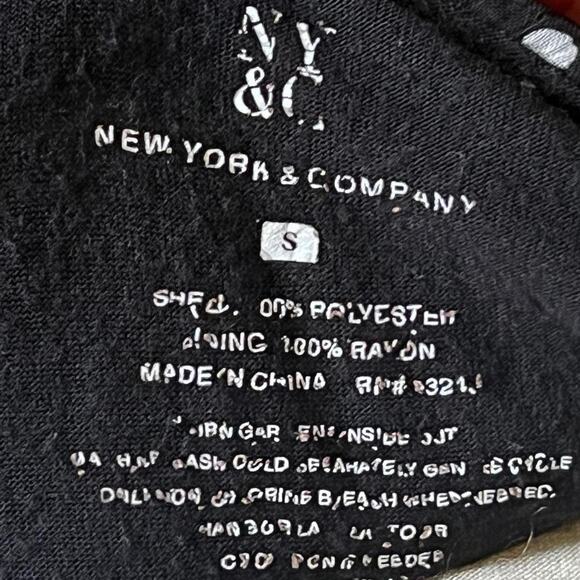 NY&Co y2k black and white polka ruffle tank top - Picture 5 of 5